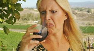 Як зрозуміти, що вино зіпсоване
